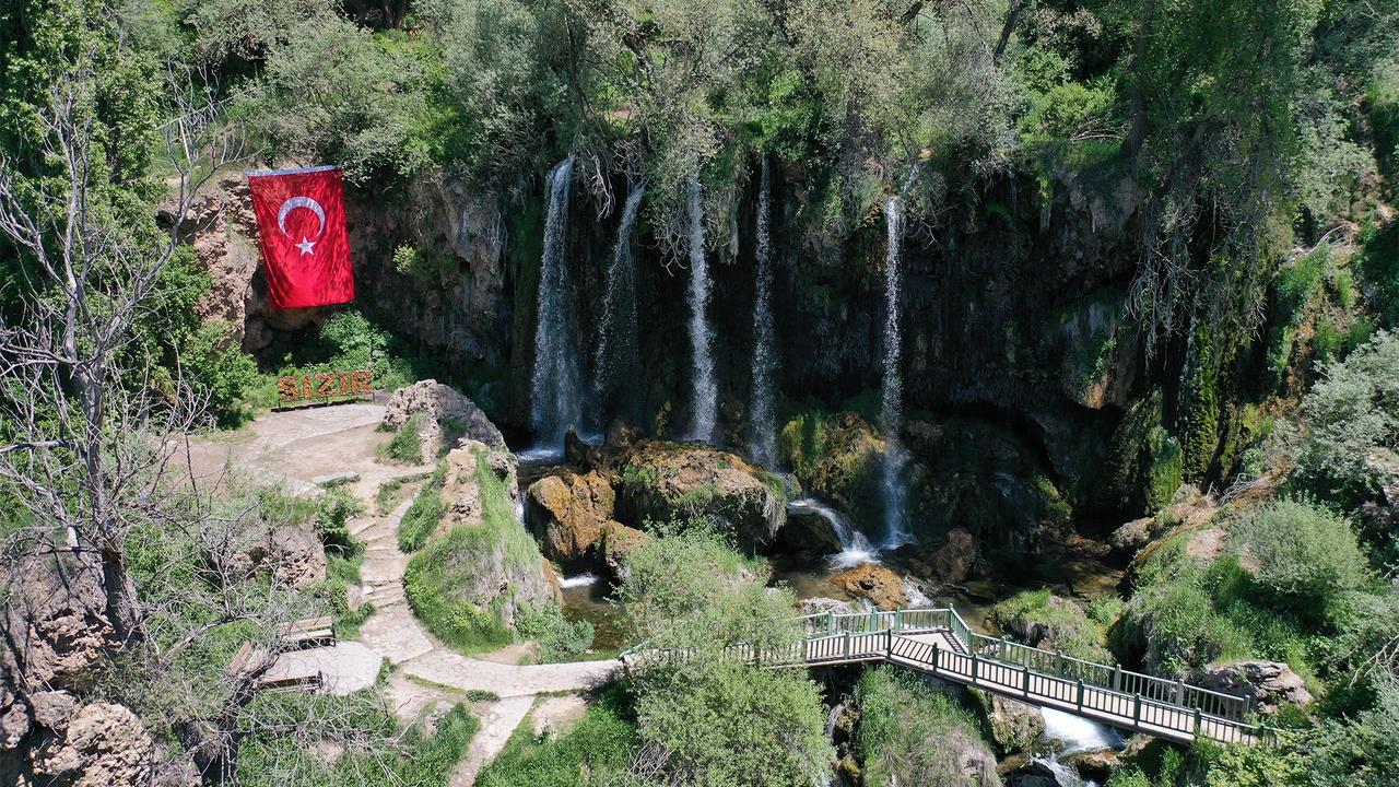 Sızır Waterfall