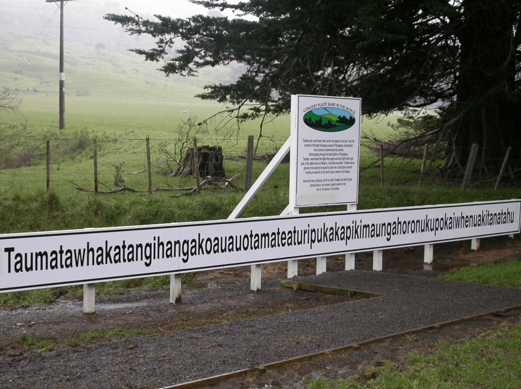 Taumatawhakatangihangakoauauotamateaturipukakapikimaungahoronukupokaiwhenuakitanatahu
