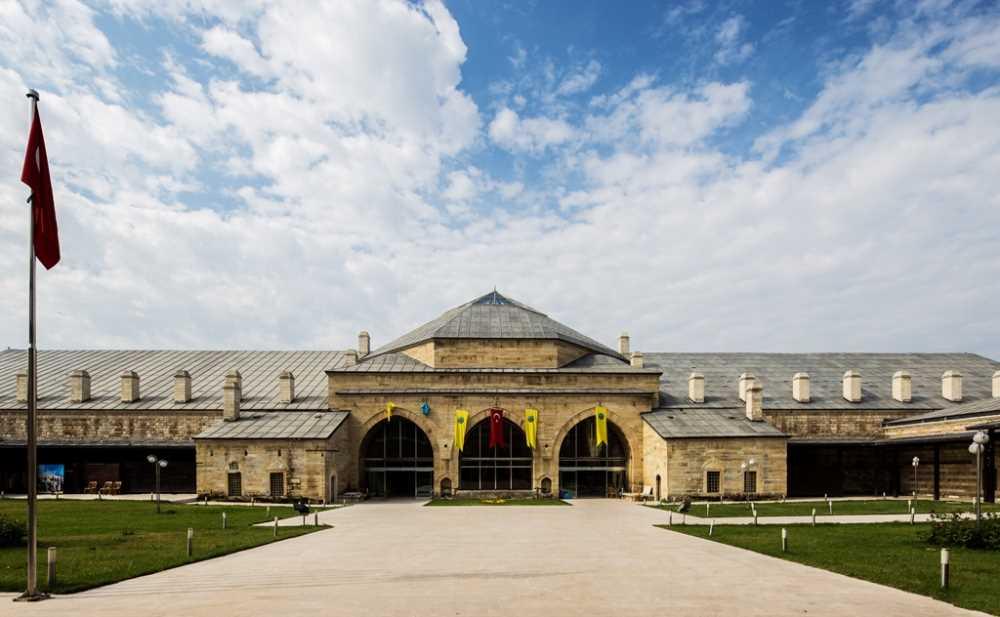 Ekmekçizade Kervansarayı (Edirne)
