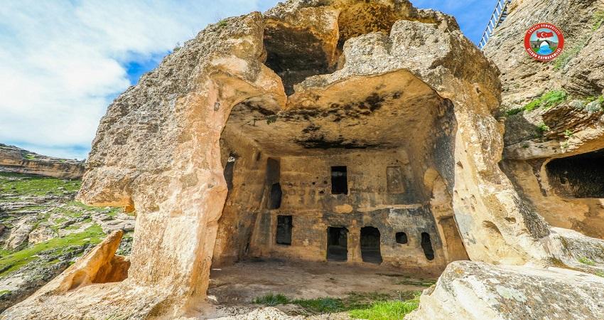 Hasuni Caves