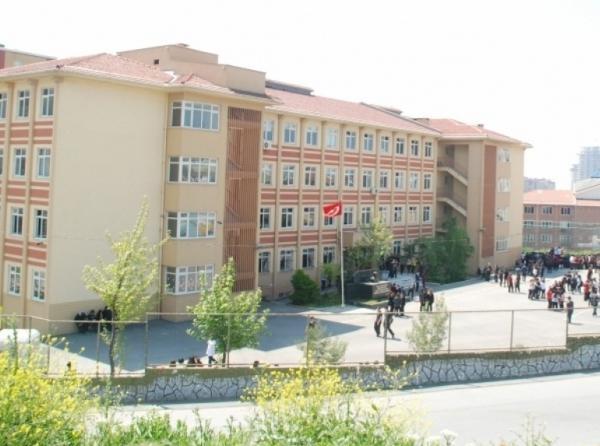 Atilla Uras Anadolu Lisesi
