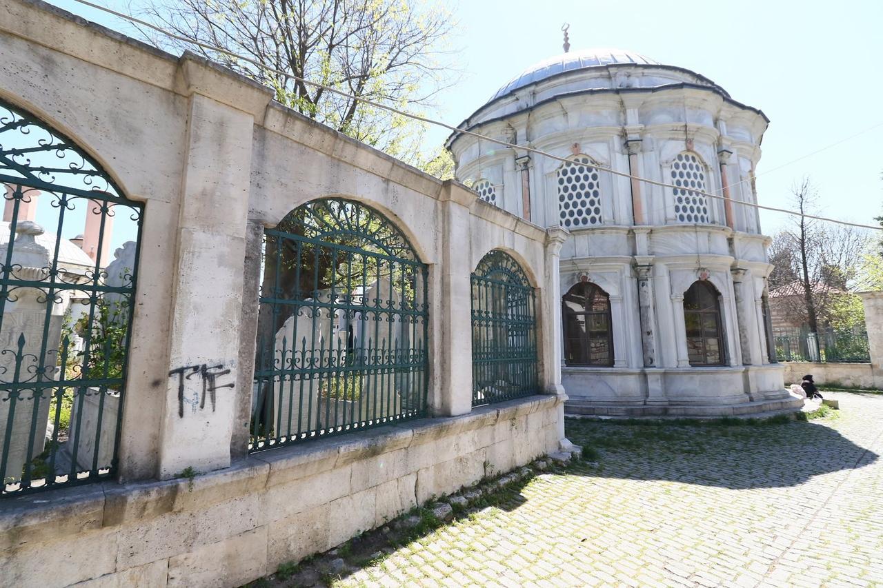 Mirmiran Mehmet Ağa Türbesi