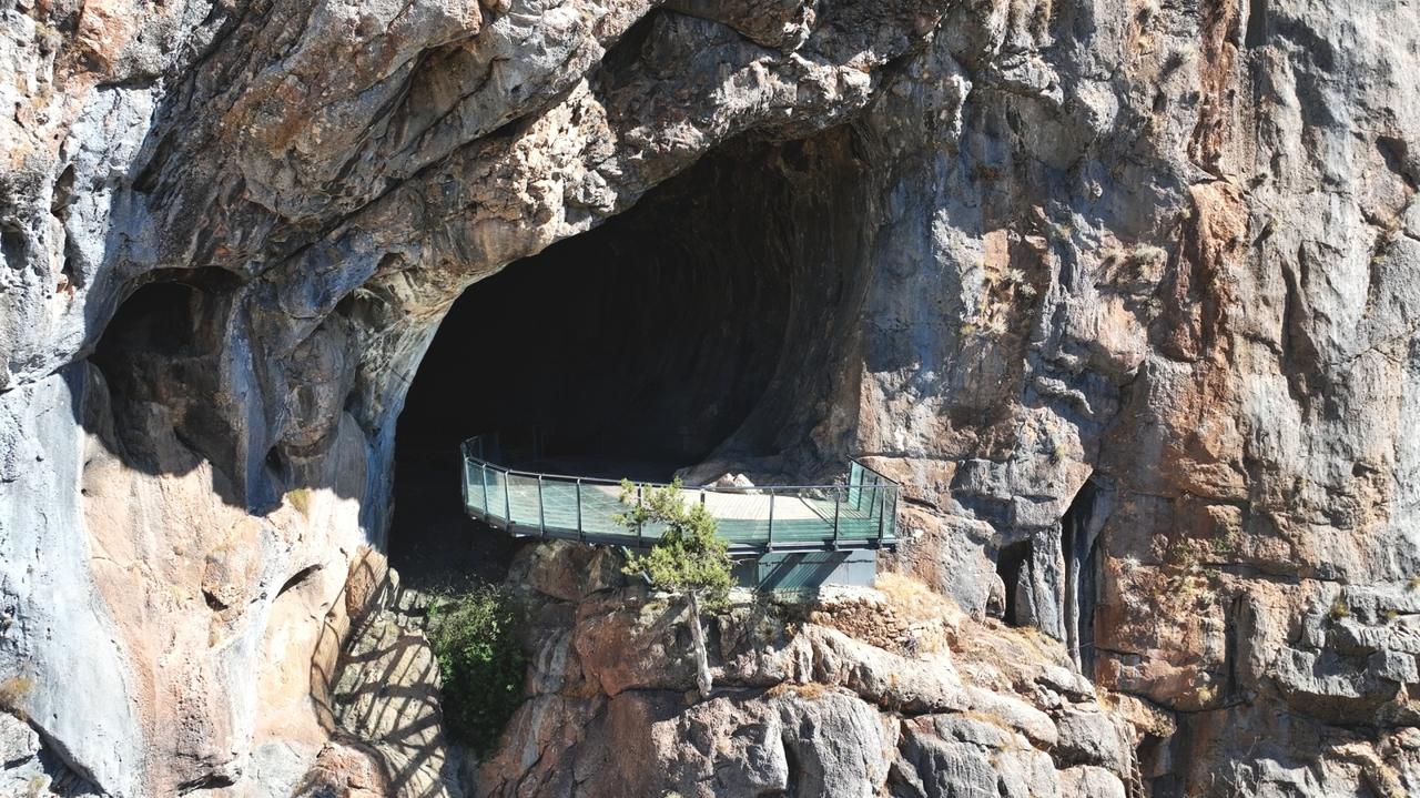 Derebucak Çamlık Caves