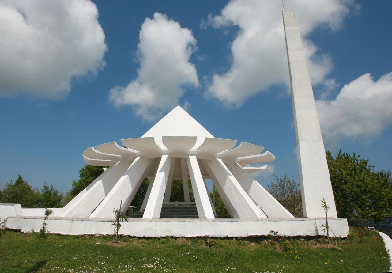 Akçakoca Bey Monumental Tomb