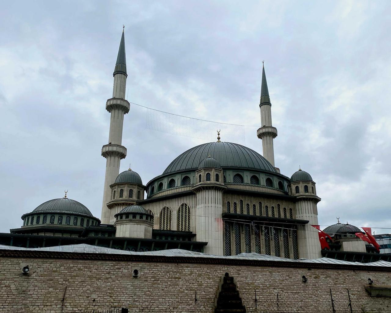 Taksim Camii