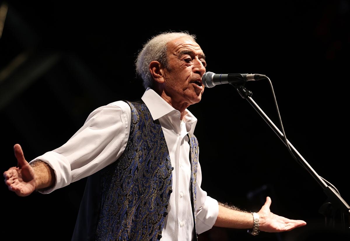Edip Akbayram 