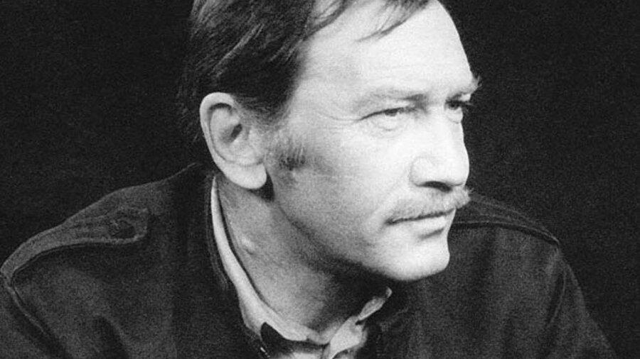 Turgut Uyar 