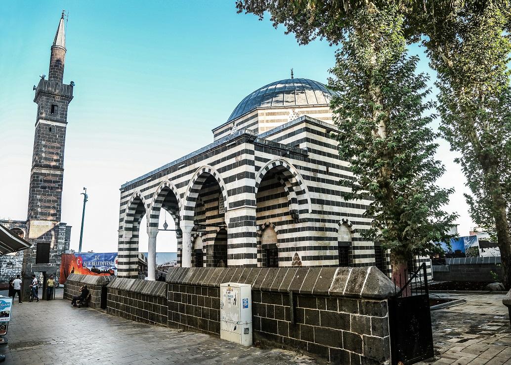 Sheikh Mutahhar (Four-Legged Minaret) Camii