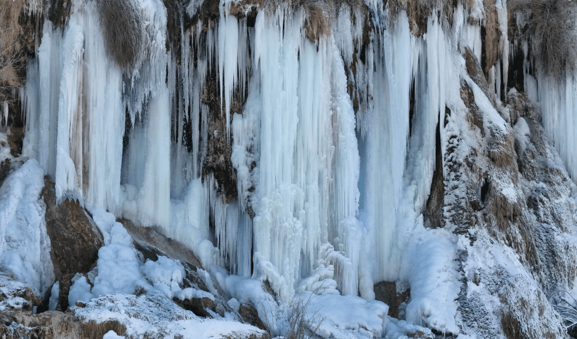Girlevik Waterfall