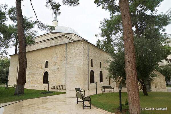 Laal-Paşa-Camii-1-300x200 (1).jpg