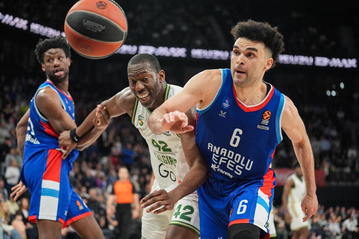 Anadolu Efes vs Zalgiris Match (11 April 2025)