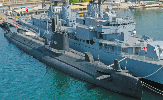 TCG Hızır Reis Müzesi
