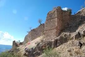 Derzin Castle