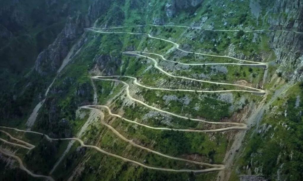 D915: The World's Most Dangerous Highway
