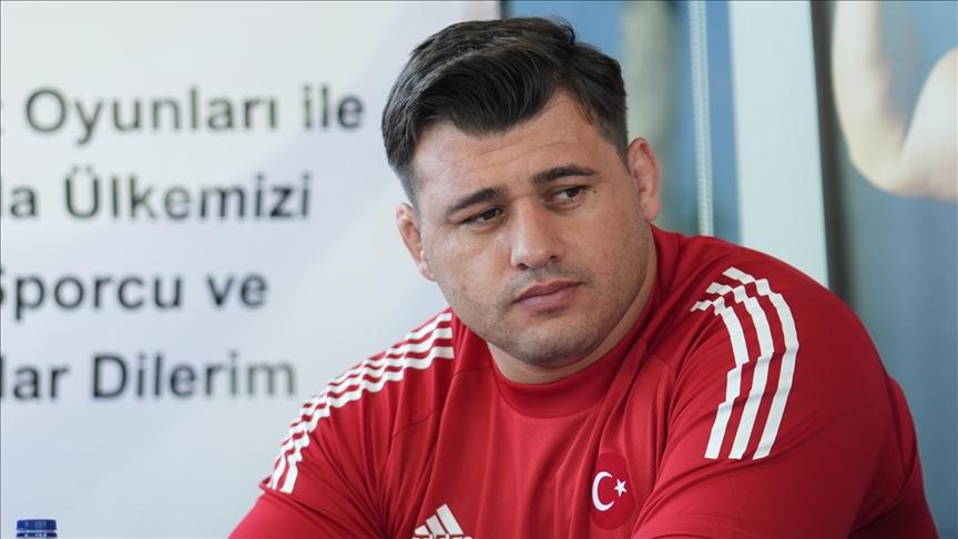 Rıza Kayaalp 