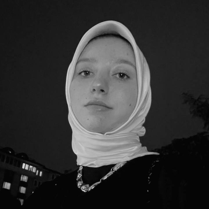 Ebrar Ăzata