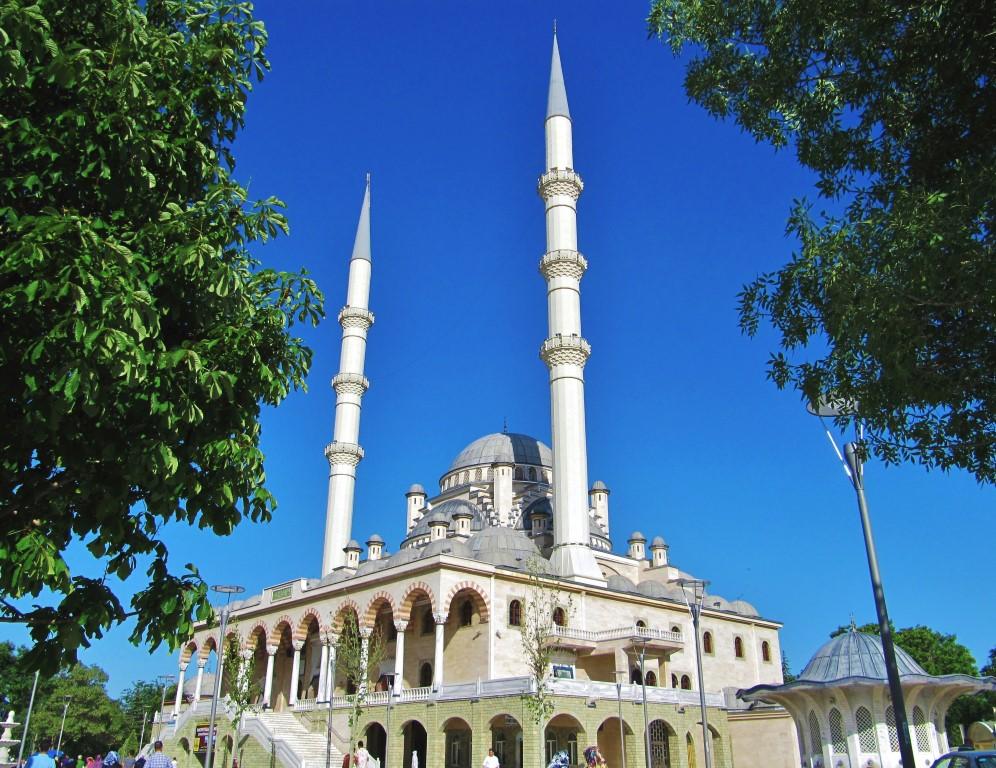Hacı Veyiszade Mosque