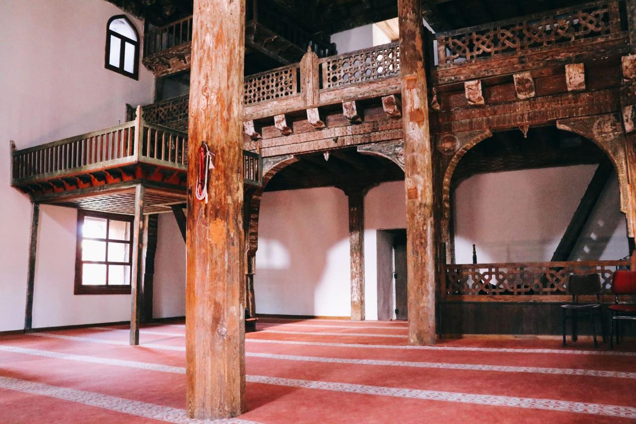 Mahmutbey Camii (Çivisiz Camii)