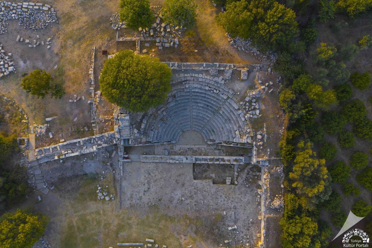 Teos Antik Kenti