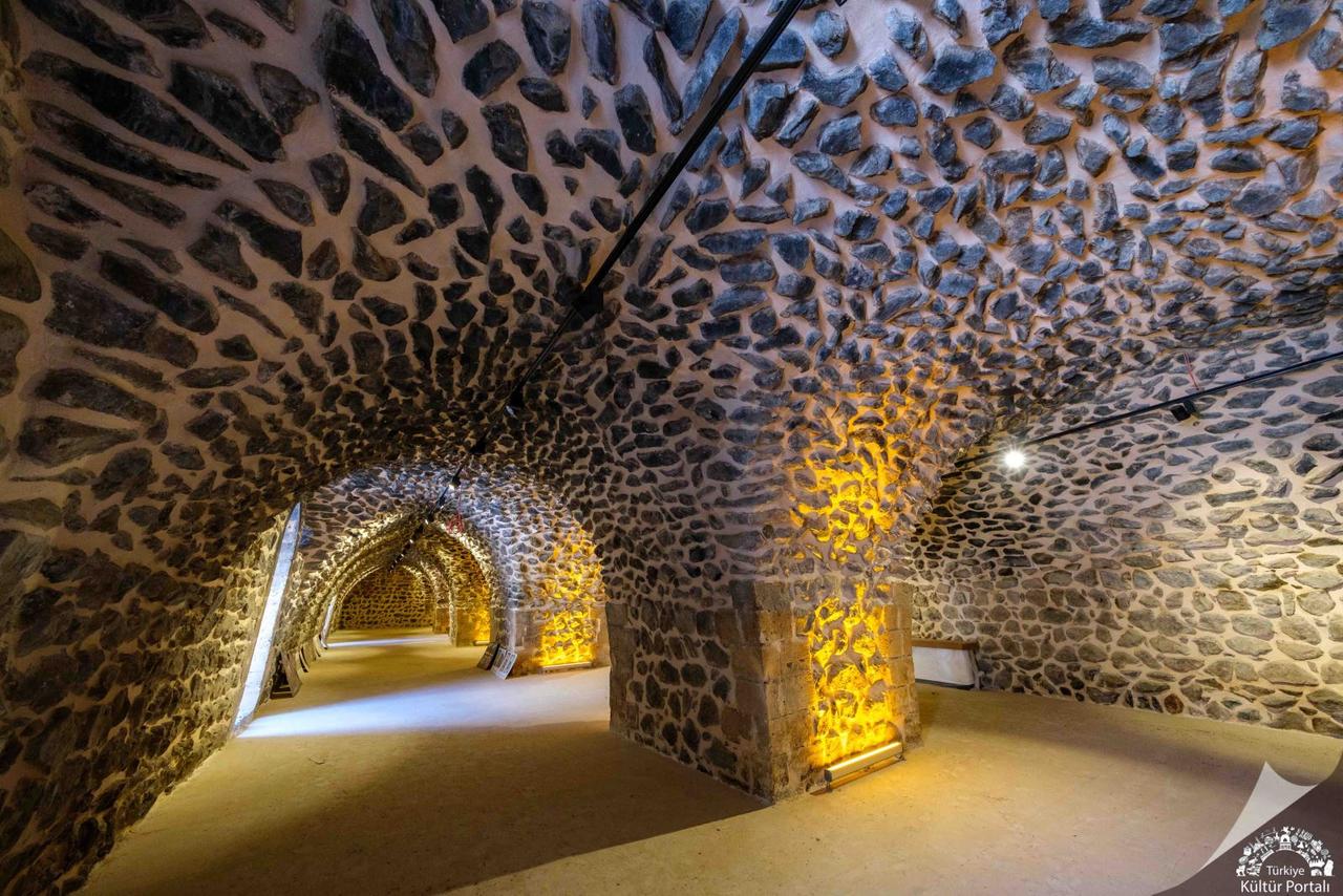 Batman_Mor_Kuryakos_Manastırı(3) kopya.jpg