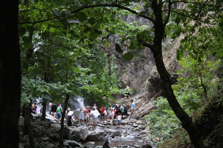 2022_08_bursa1.jpg