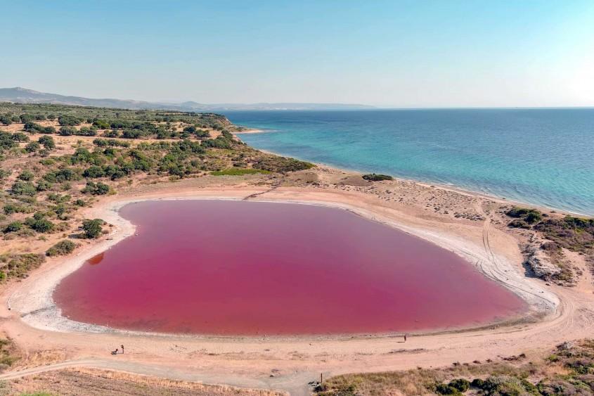 Ezine Pembe Göl (Kalpli Göl)