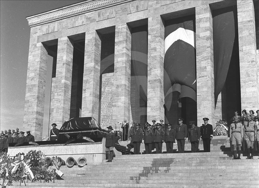 The Transfer of Atatürk’s Remains from Istanbul to Ankara