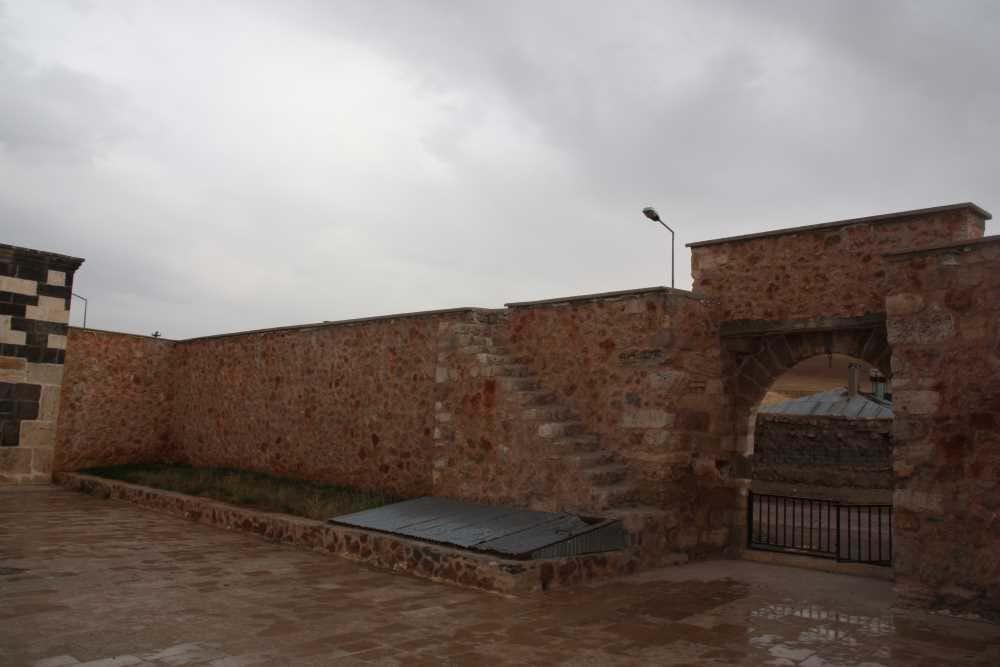 Alacahan Caravanserai
