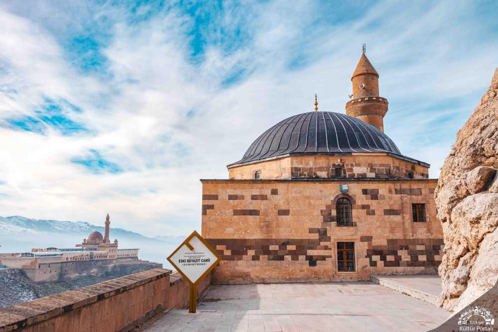 20250530102333855_Agri_Eski_Bayezid_Camii(7) kopya.jpg
