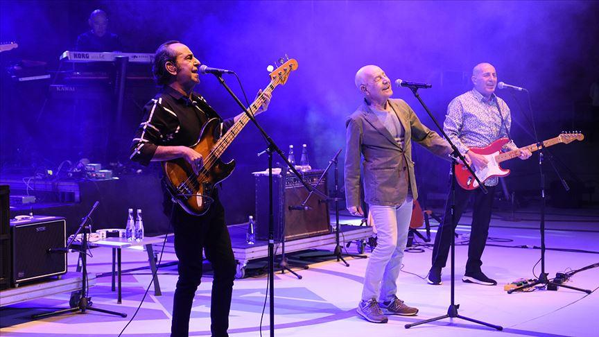 MFÖ (Music Group)