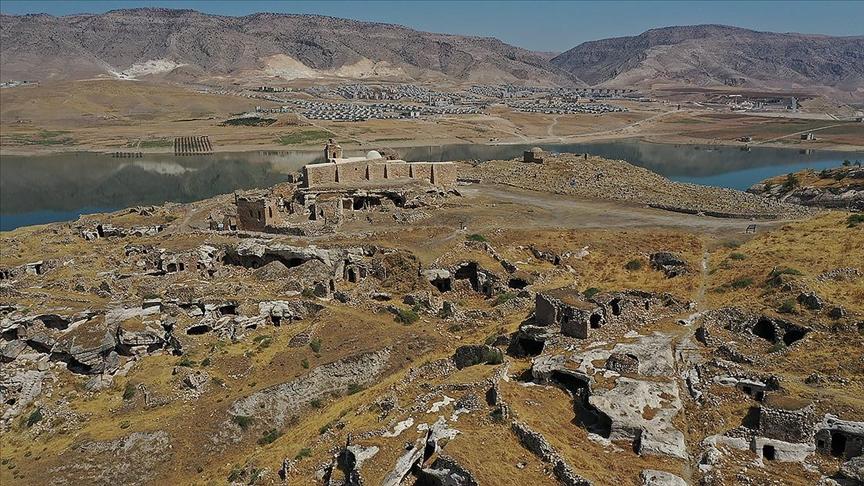 Hasankeyf Kalesi.jpg