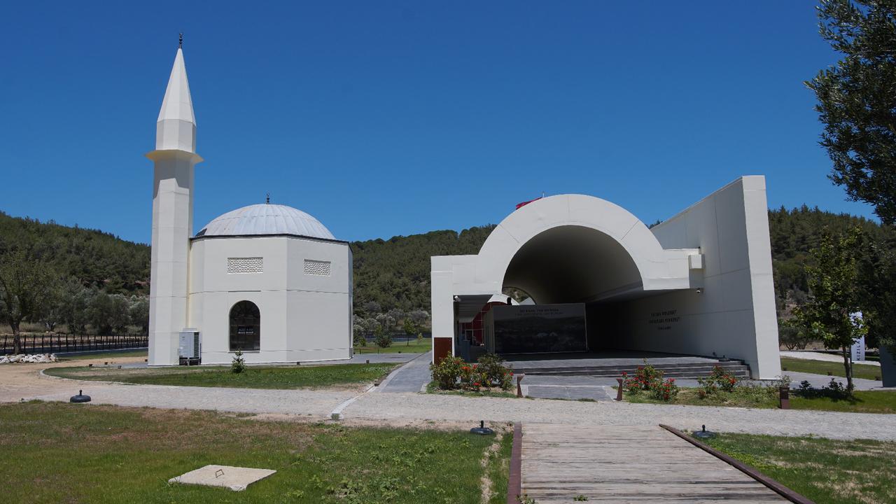 Ağadere Hospital and Martyrs' Cemetery