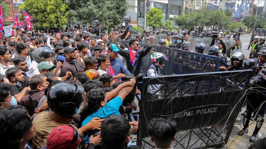 Nepal’de Sosyal Medya Yasağına Karşı Protestolar ve Hükûmet Krizi (2025)