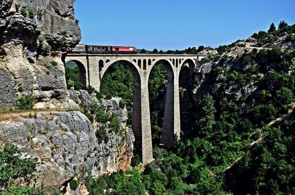 Varda Bridge