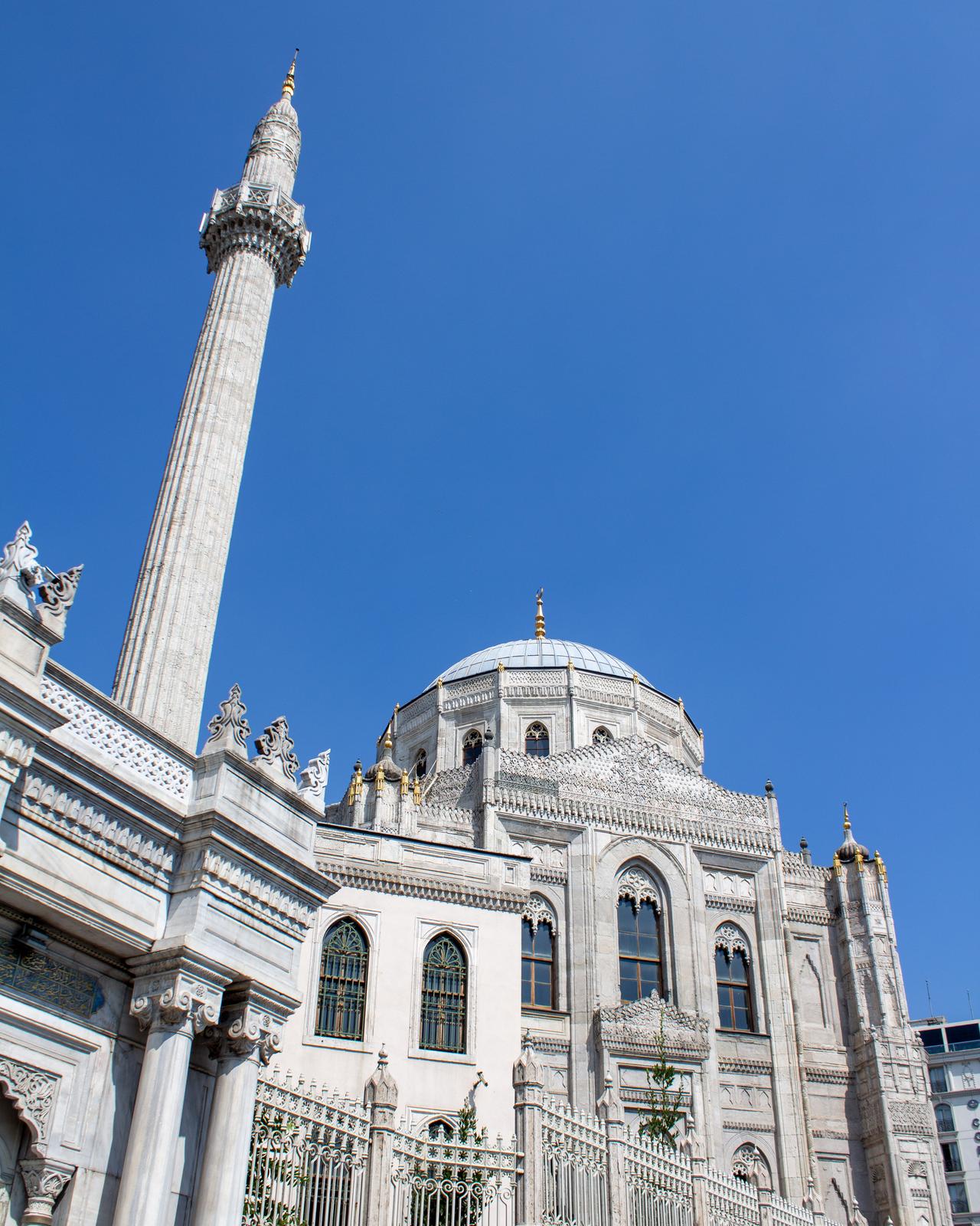 Pertevniyal Valide Sultan Mosque
