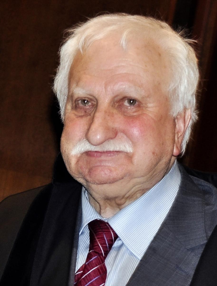 AA_20251009_39357010_39357008_NEYZEN_EBRU_SANATCISI_VE_FOTOGRAFCI.jpg