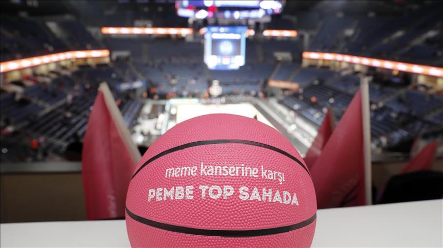 Pembe Top Sahada Projesi