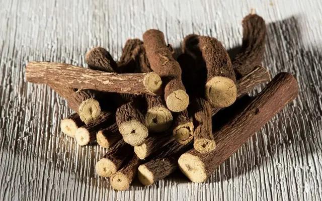Calabrian Licorice Root