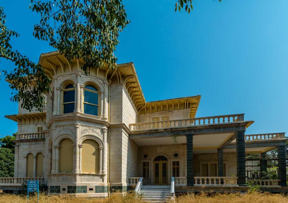 Forbes Pavilion (İzmir)