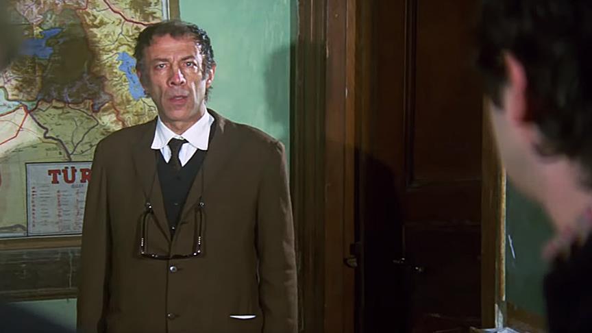 Münir Özkul.jpg