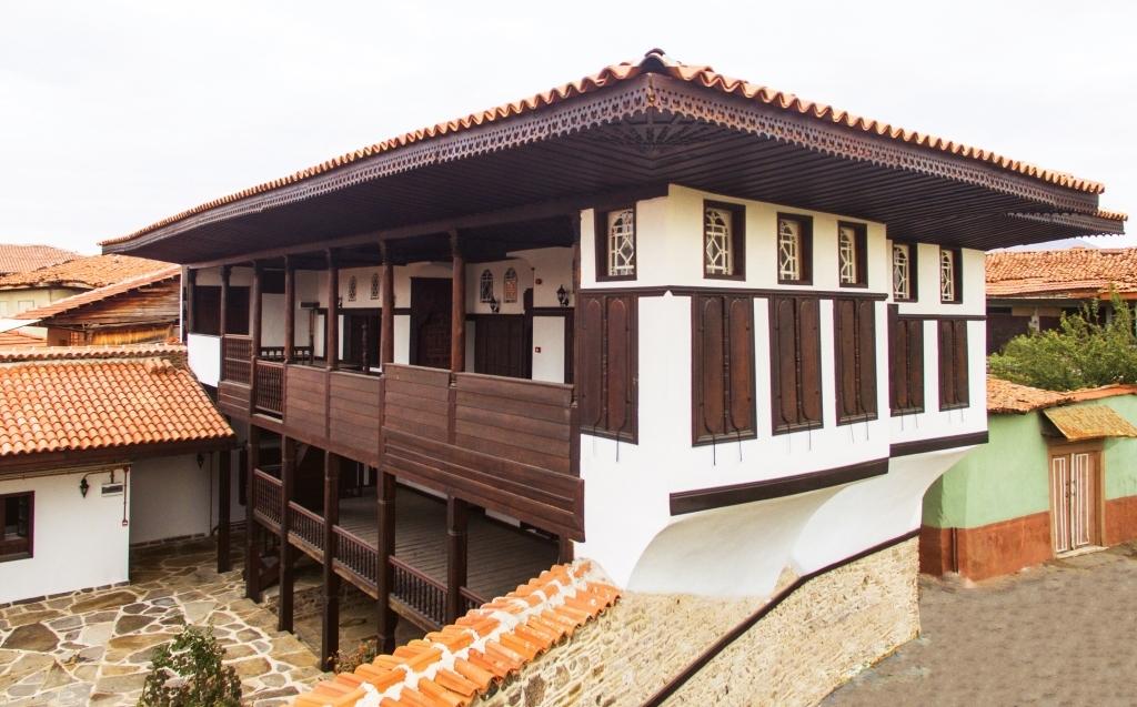Kula Houses