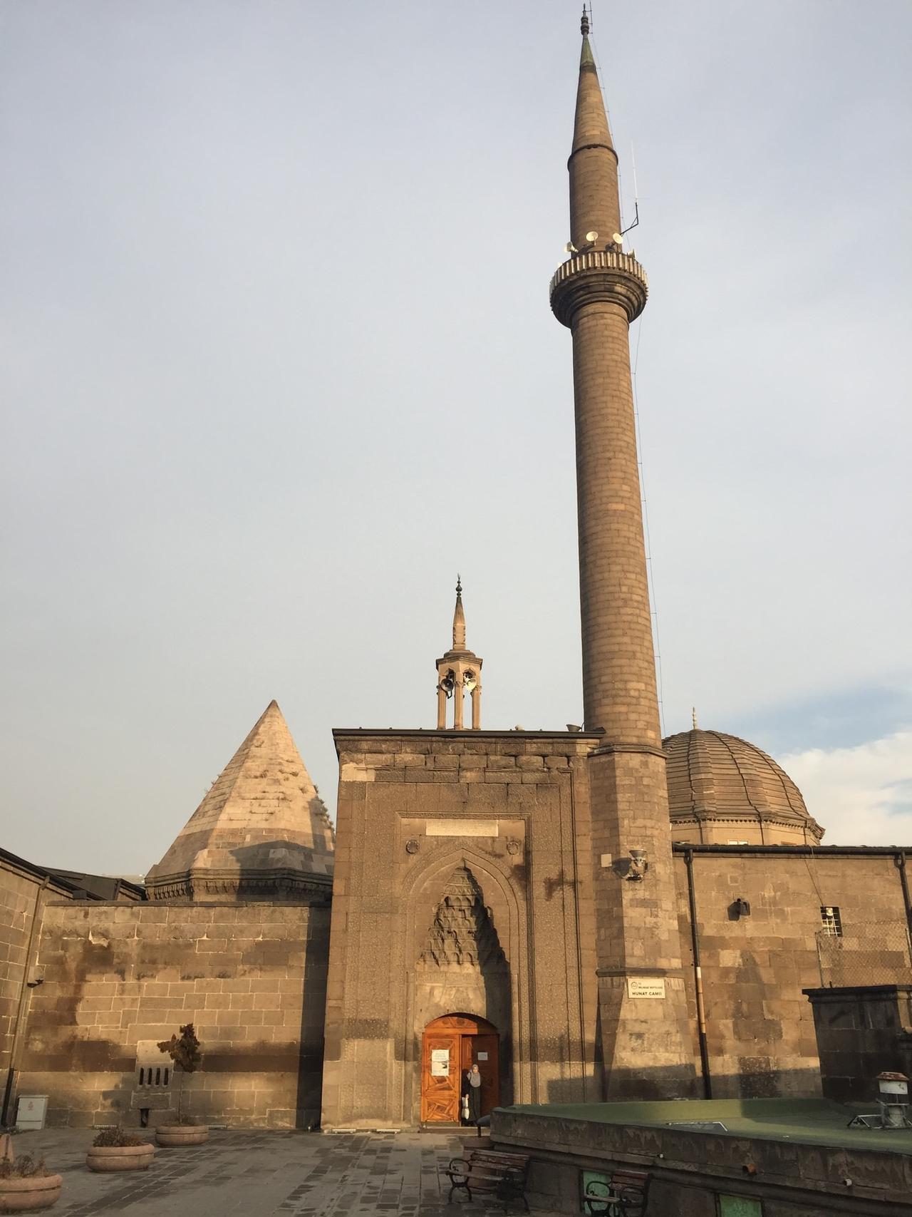 Hunat Hatun Camii