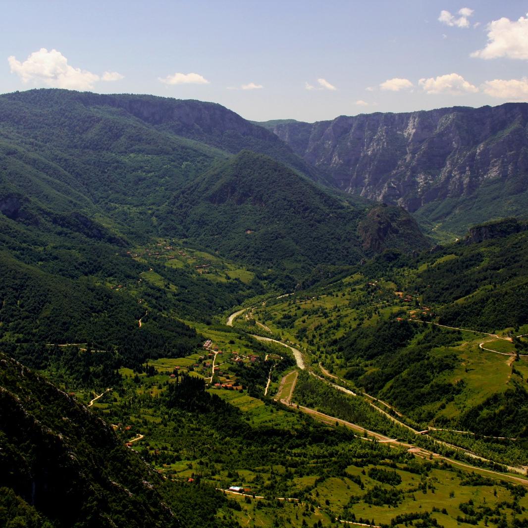 Loç Valley