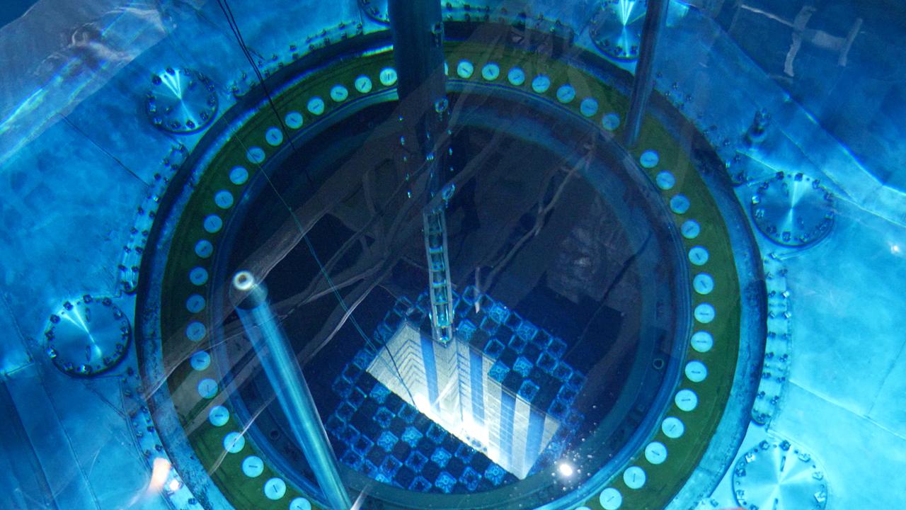 Refueling Operation in Reactors