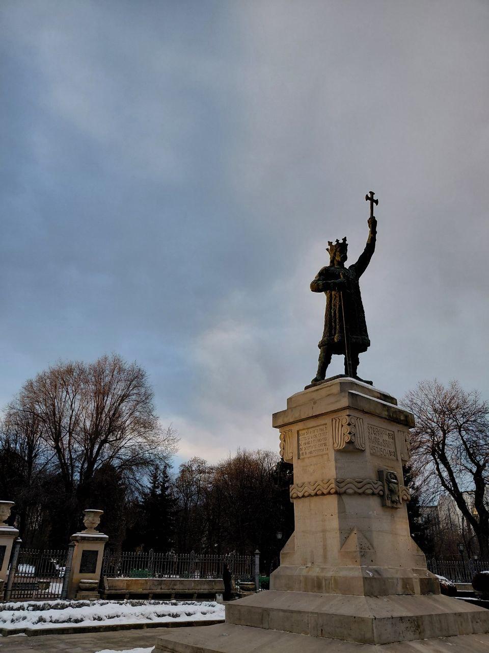 Kişinev’de Tarihle Yürümek: Kamusal Alanlar Üzerinden Moldova Okumaları