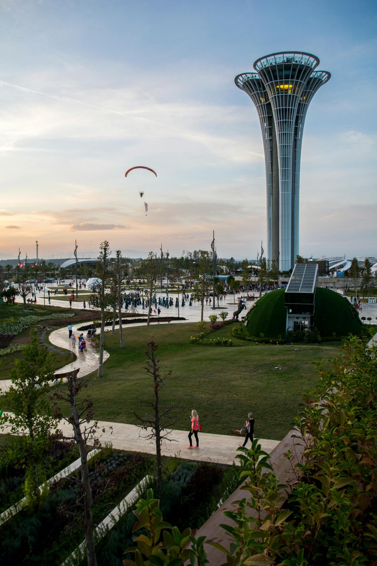 expo 4.jpg
