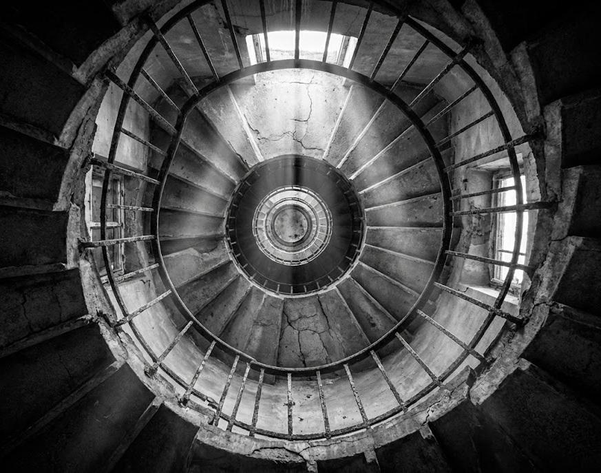 Silence Spiral (Spiral of Silence)