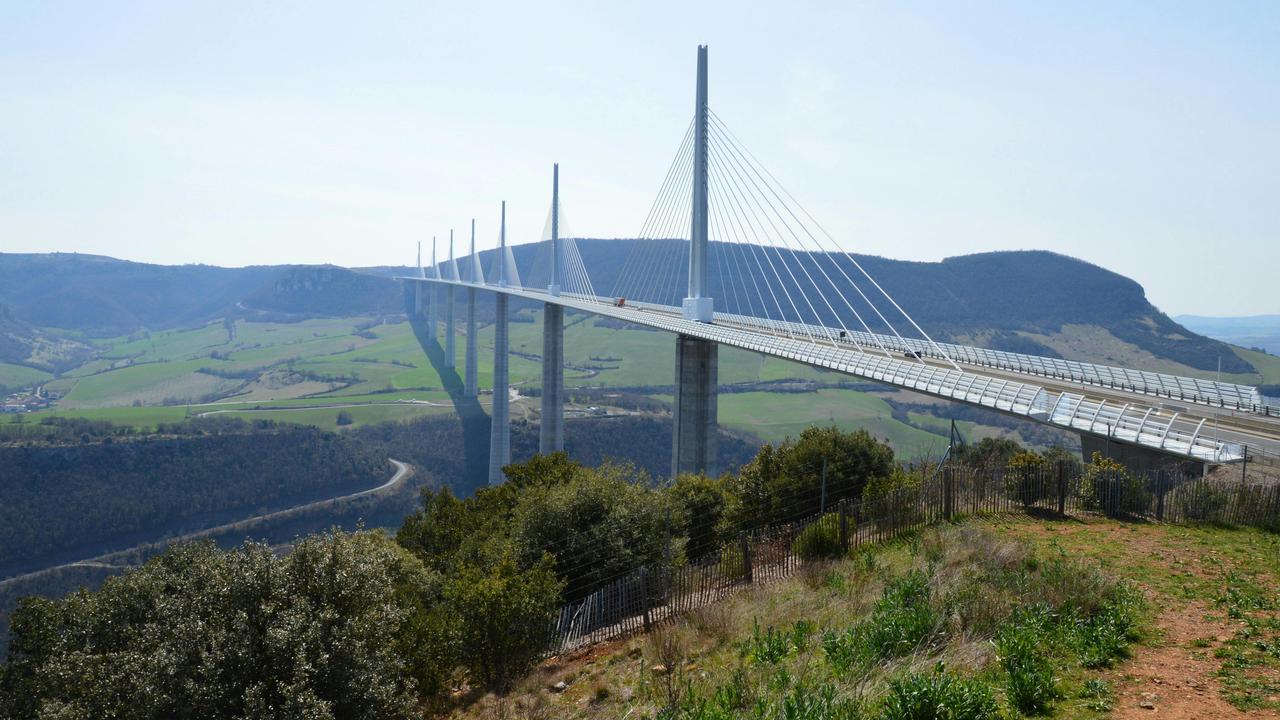 Millau Viyadüğü