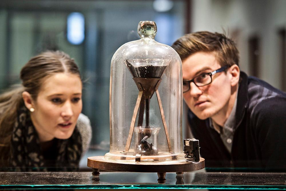 outreach-pitch-drop-students-small.jpg
