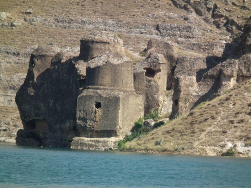 Eğil Asur Kalesi